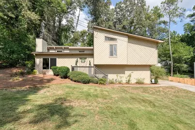 1755 Jody Drive NE, Marietta, GA 30066 - Photo 2