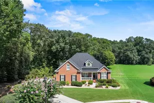 100 Cole Point, Hoschton, GA 30548 - Photo 2