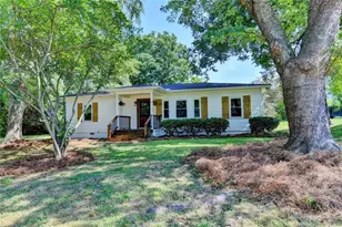 107 Lakeshore Cir, Braselton, GA 30517 - Photo 1
