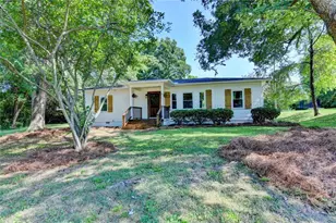 107 Lakeshore Cir, Braselton, GA 30517 - Photo 2
