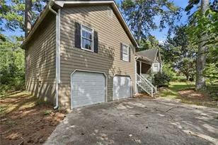 1948 Winding Creek Ln SW, Marietta, GA 30064 - Photo 2