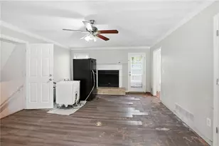 1948 Winding Creek Ln SW, Marietta, GA 30064 - Photo 10