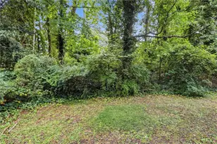 1800 Oakmont Dr NW, Atlanta, GA 30314 - Photo 24
