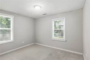 1800 Oakmont Dr NW, Atlanta, GA 30314 - Photo 18