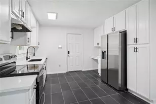 5726 Southwick Ct SW, Atlanta, GA 30349 - Photo 10
