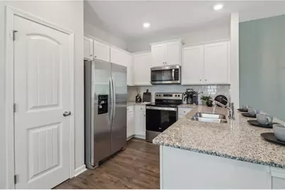 518 Woodcreek Circle SW #11, Atlanta, GA 30331 - Photo 20