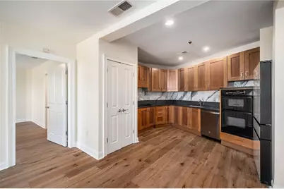 2881 Peachtree Road NE #802, Atlanta, GA 30305 - Photo 6