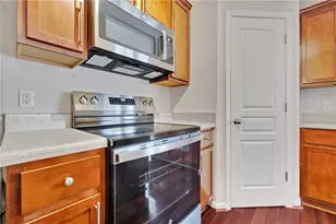 2187 Oakland Grove Pl, Lawrenceville, GA 30044 - Photo 10