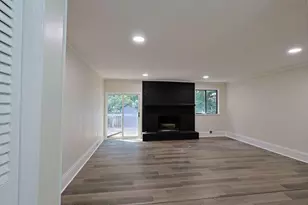 949 Marion Ct, Lithia Springs, GA 30122 - Photo 10