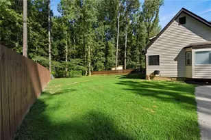 3525 Rock Falls Dr, Snellville, GA 30039 - Photo 28