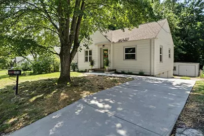 804 Berkeley Avenue NW, Atlanta, GA 30318 - Photo 2