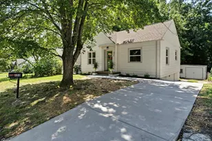 804 Berkeley Ave NW, Atlanta, GA 30318 - Photo 2