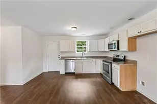 2112 Rosemary Way, Gainesville, GA 30507 - Photo 2