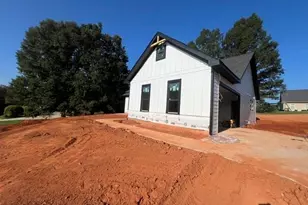 373 Stonington Dr, Mount Airy, GA 30563 - Photo 2