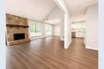 4798 Kings Crossing Drive NE, Kennesaw, GA 30144 - Photo 4