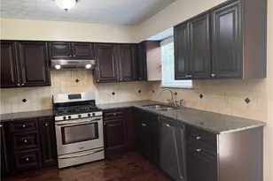 4654 Hampton NE, Marietta, GA 30068 - Photo 6