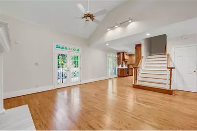 448 Ivy Park Lane NE, Atlanta, GA 30342 - Photo 8