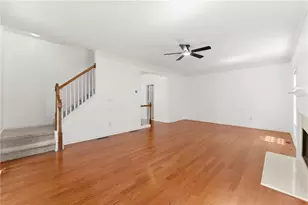 446 Sandtrap Ln, Buford, GA 30518 - Photo 8