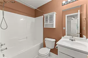 446 Sandtrap Ln, Buford, GA 30518 - Photo 4