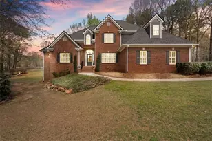 304 Pinehurst Way, Carrollton, GA 30116 - Photo 2