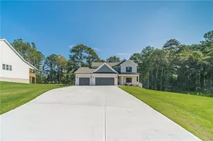 2736 Thomas View Ct, Loganville, GA 30052 - Photo 2