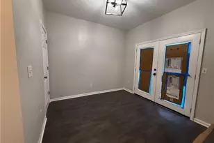 831 Cameron M Alexandar, Atlanta, GA 30318 - Photo 6