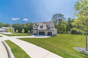 907 Bessie Ct, Loganville, GA 30052 - Photo 6