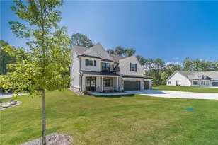 907 Bessie Ct, Loganville, GA 30052 - Photo 2