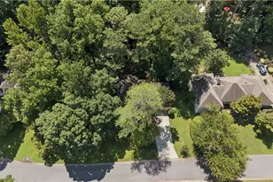 4004 Chelsea Ln, Marietta, GA 30062 - Photo 2
