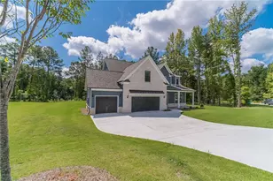 887 Bessie Ct, Loganville, GA 30052 - Photo 2