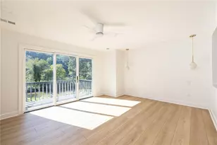 1018 Riverbend Club Dr SE, Atlanta, GA 30339 - Photo 14