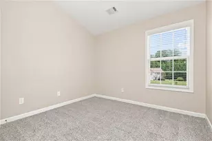 8606 Thomas Ln, Riverdale, GA 30274 - Photo 10