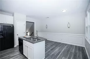 708 Village Field Ct, Suwanee, GA 30024 - Photo 16