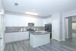 708 Village Field Ct, Suwanee, GA 30024 - Photo 16