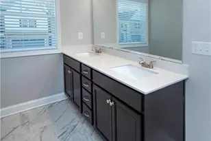 5525 Leyland Dr, Flowery Branch, GA 30542 - Photo 12