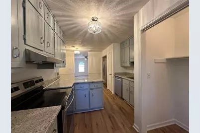 5172 Ridge Forest Drive #5172, Stone Mountain, GA 30083 - Photo 4