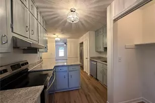 5172 Ridge Forest Dr, Stone Mountain, GA 30083 - Photo 4