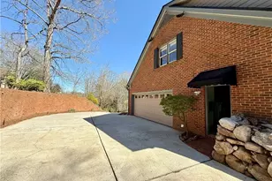 7300 Chattahoochee Bluff Dr, Atlanta, GA 30350 - Photo 54