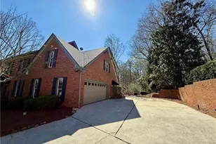 7300 Chattahoochee Bluff Dr, Atlanta, GA 30350 - Photo 22