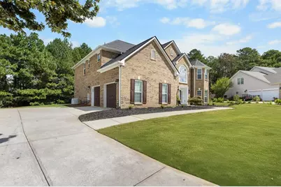 1316 Darian Lane, Locust Grove, GA 30248 - Photo 4