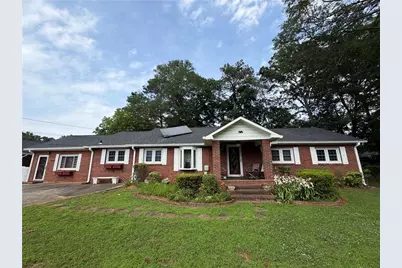 401 Latimore Avenue, Buford, GA 30518 - Photo 1