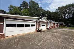 401 Latimore Ave, Buford, GA 30518 - Photo 4