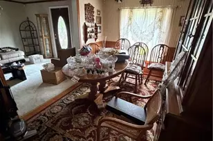 401 Latimore Ave, Buford, GA 30518 - Photo 8