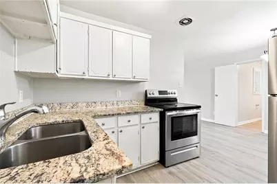 6631 Baldwin Court, Riverdale, GA 30274 - Photo 4