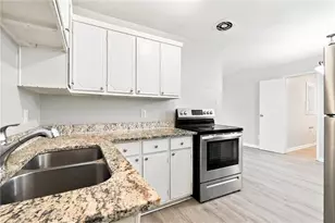 6631 Baldwin Ct, Riverdale, GA 30274 - Photo 4