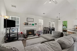 4925 Sunny Ridge Ct, Flowery Branch, GA 30542 - Photo 8