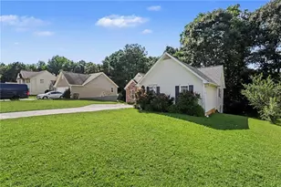 4925 Sunny Ridge Ct, Flowery Branch, GA 30542 - Photo 4