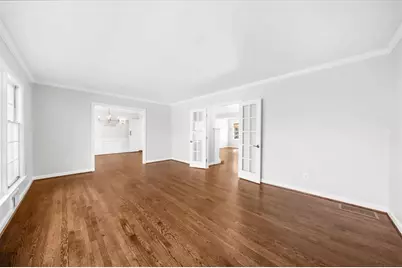 525 Timber Valley Road, Sandy Springs, GA 30342 - Photo 8