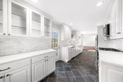 525 Timber Valley Road, Sandy Springs, GA 30342 - Photo 16