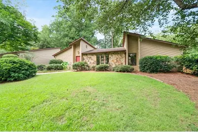 20 Foxridge Court, Marietta, GA 30067 - Photo 2